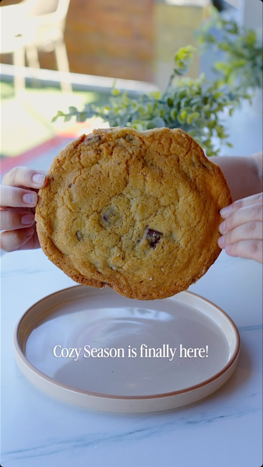 Giant cookie + hot chocolate = cozy season done right 🍪🍫🍂🥹✨ 

Come get yours at Cafe Express 😍🤍🌸😊👇

Dine-in 🍽, grab to-go 💨 or have it delivered 🚗 through the link in our bio 📲 Visit us at our convenient location: 📍 2521 S Fort Apache Rd #100 📞 +1 (725) 780-4329

We’re open to serve you: ⏰ 8am-3pm: Sunday-Thursday ⏰ Closed: Saturday

#CafeExpressLV #EatLocalVegas #VegasCoffeeShop #HiddenGemsVegas
