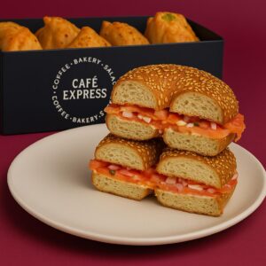 Smoked Salmon Bagel Catering (20 Pieces)
